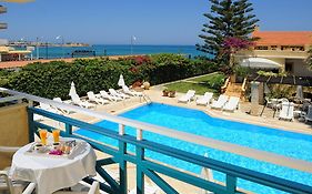 Petra Beach Hotel  3*